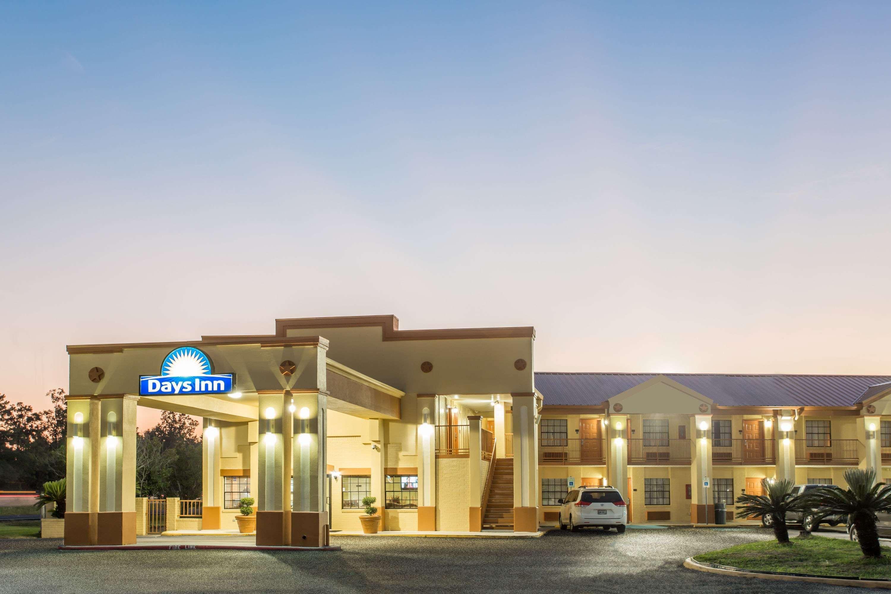 Days Inn By Wyndham Orange Esterno foto