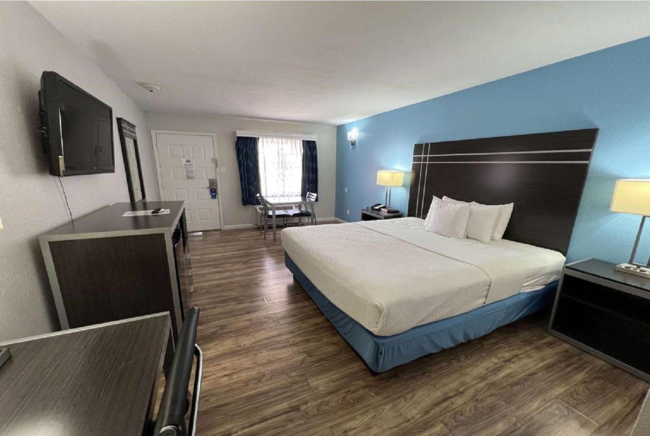 Days Inn By Wyndham Orange Esterno foto