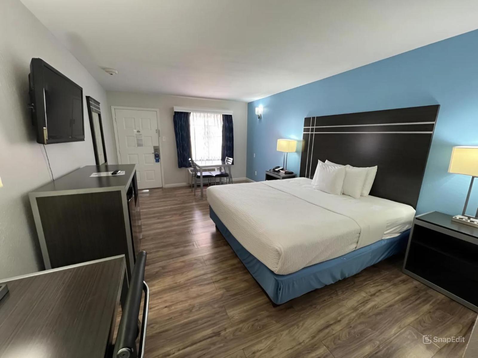 Days Inn By Wyndham Orange Esterno foto