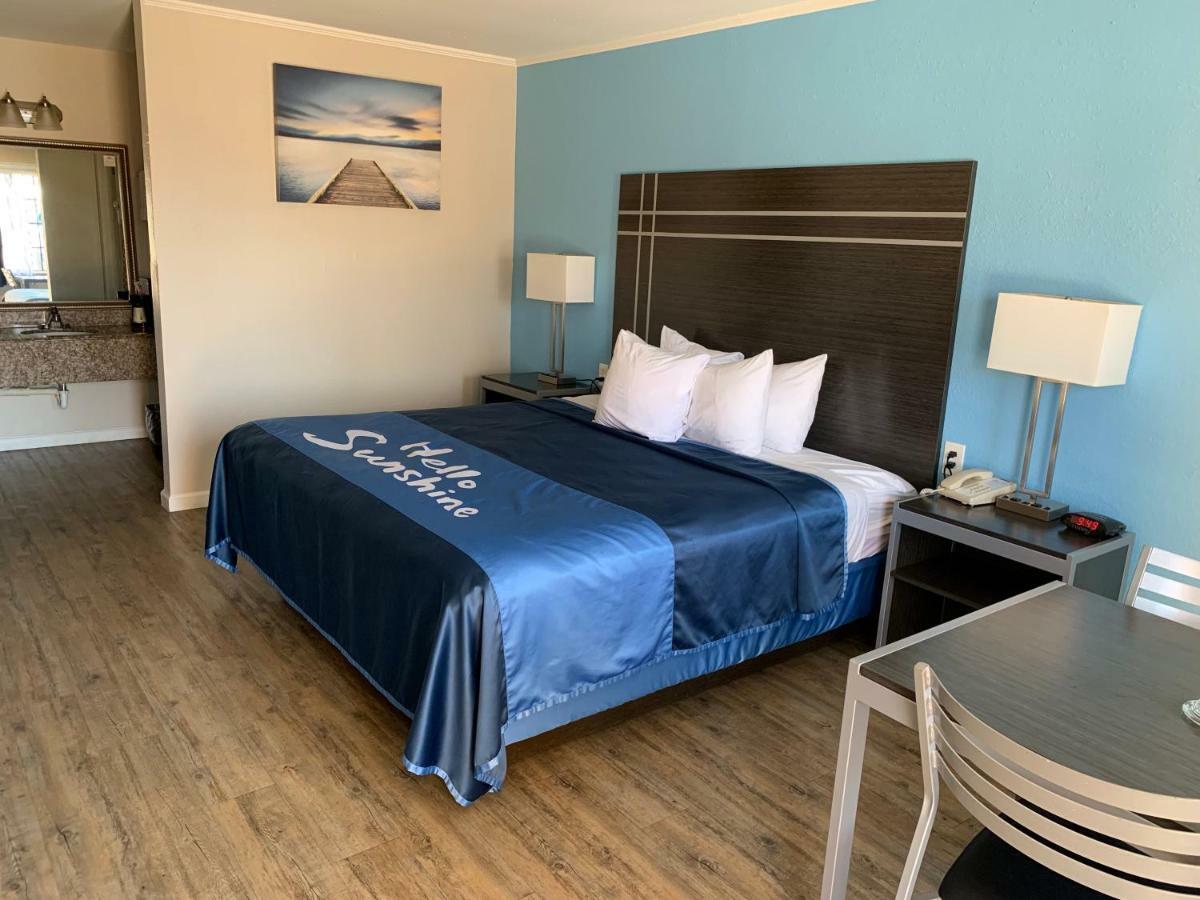 Days Inn By Wyndham Orange Esterno foto
